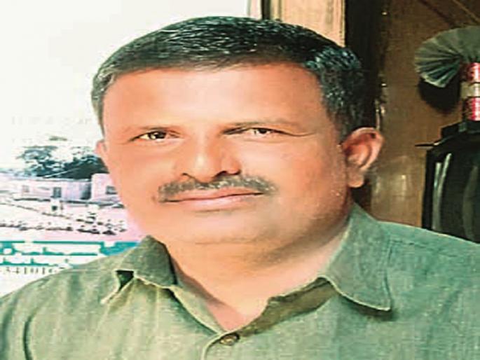 a teacher who sold his farm land for school building | शाळेसाठी बागायती जमीन विकणारा शिक्षक a teacher who sold his farm land for school building | शाळेसाठी बागायती जमीन विकणारा शिक्षक