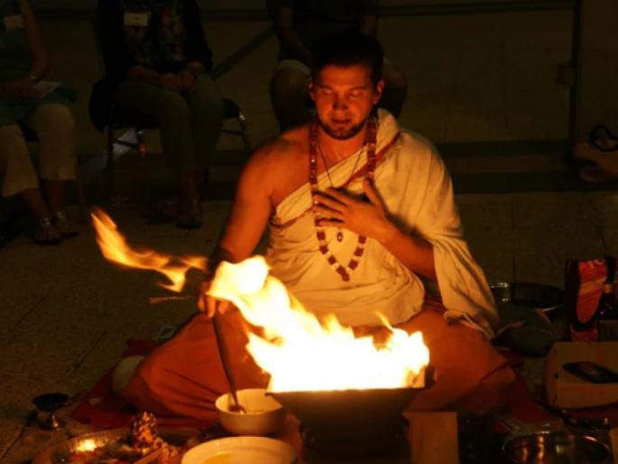 Why are mantras called? What is the power of mantras? What are the benefits of mantras? Read in detail. | मंत्र का म्हटले जातात? मंत्रांचे सामर्थ्य काय असते? मंत्रांमुळे काय लाभ होतात? सविस्तर वाचा. Why are mantras called? What is the power of mantras? What are the benefits of mantras? Read in detail. | मंत्र का म्हटले जातात? मंत्रांचे सामर्थ्य काय असते? मंत्रांमुळे काय लाभ होतात? सविस्तर वाचा.