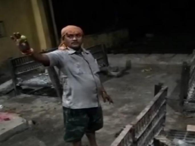 The person who performed Aghori puja in the graveyard is from Shiroli kolhapur the sorcerer is absconding | Kolhapur: स्मशानभूमीत अघोरी पूजा करणारा मांत्रिक शिरोलीचाच; मांत्रिक फरार, शोधण्यासाठी पोलिस पथक तैनात The person who performed Aghori puja in the graveyard is from Shiroli kolhapur the sorcerer is absconding | Kolhapur: स्मशानभूमीत अघोरी पूजा करणारा मांत्रिक शिरोलीचाच; मांत्रिक फरार, शोधण्यासाठी पोलिस पथक तैनात