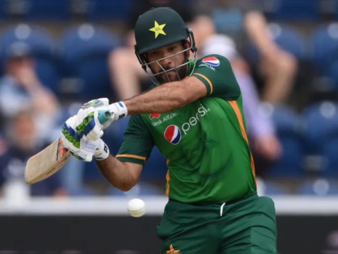 T20 World Cup 2021 : Sohaib Maqsood ruled out of T20 World Cup, Shoaib Malik named replacement | T20 World Cup 2021 : पाकिस्तान खेळतोय संगीत खुर्ची; दोन दिवसांत संघात चार बदल, नव्यानं दाखल झालेल्या खेळाडूचं भारताशी नातं