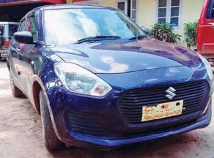 kerala police recovered stolen maruti swift car from thives on Olx | ओएलएक्सवर जाहिरात पाहून चोरांनी कार पळविली; पोलिसांनी ग्राहक बनत परत केली kerala police recovered stolen maruti swift car from thives on Olx | ओएलएक्सवर जाहिरात पाहून चोरांनी कार पळविली; पोलिसांनी ग्राहक बनत परत केली