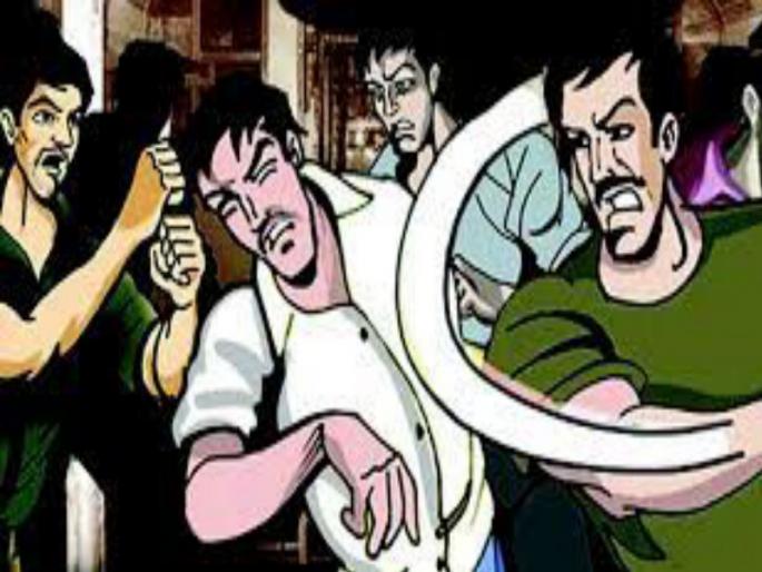 "We'll settle the quarrel between the two of you," he said | "आपण तुमच्या दोघांमधील भांडण मिटवू", असे सांगून जावयाला केली मारहाण "We'll settle the quarrel between the two of you," he said | "आपण तुमच्या दोघांमधील भांडण मिटवू", असे सांगून जावयाला केली मारहाण
