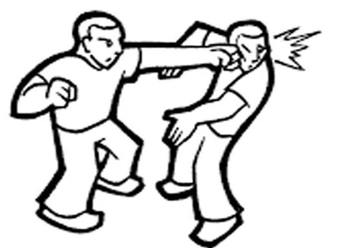 Shiv Sena corporator Abhijit Chavan beaten - employee angry; Work off | शिवसेना नगरसेवक अभिजीत चव्हाण यांच्याकडून मारहाण -कर्मचारी संतप्त; काम बंद Shiv Sena corporator Abhijit Chavan beaten - employee angry; Work off | शिवसेना नगरसेवक अभिजीत चव्हाण यांच्याकडून मारहाण -कर्मचारी संतप्त; काम बंद