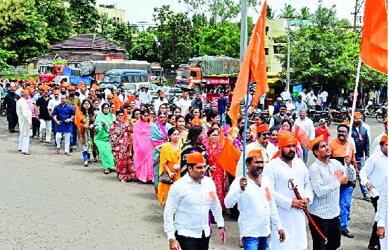 'Kolhapur Bandh' on Thursday; Gross Maratha society will continue till the agitation: The ordinance stops till it is ready | गुरुवारी ‘कोल्हापूर बंद’; आंदोलन सुरुच राहणार सकल मराठा समाज : अध्यादेश निघेपर्यंत ठिय्या 'Kolhapur Bandh' on Thursday; Gross Maratha society will continue till the agitation: The ordinance stops till it is ready | गुरुवारी ‘कोल्हापूर बंद’; आंदोलन सुरुच राहणार सकल मराठा समाज : अध्यादेश निघेपर्यंत ठिय्या