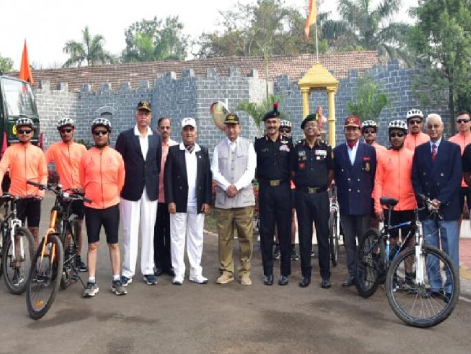 75th Anniversary Cycle Campaign of Maratha Light Infantry of Territorial Army launched | Kolhapur: 'जय शिवाजी'च्या घोषात मराठा बटालियनच्या सायकल मोहिमेस प्रारंभ 75th Anniversary Cycle Campaign of Maratha Light Infantry of Territorial Army launched | Kolhapur: 'जय शिवाजी'च्या घोषात मराठा बटालियनच्या सायकल मोहिमेस प्रारंभ