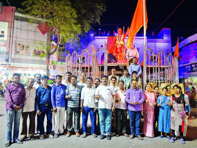 Sakal Maratha community's Jallosh in Nagpur | सकल मराठा समाजाचा उपराजधानीत जल्लोष Sakal Maratha community's Jallosh in Nagpur | सकल मराठा समाजाचा उपराजधानीत जल्लोष