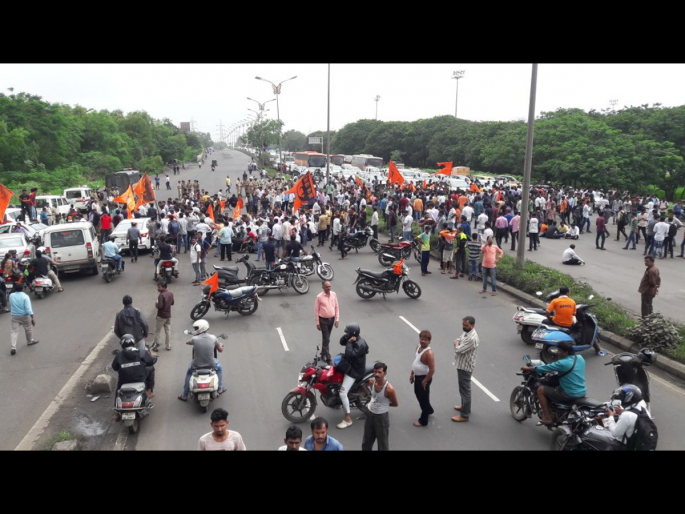 Crime against thousands of protesters who broke into the bandh | बंददरम्यान तोडफोड करणाऱ्या हजारो आंदोलकांवर गुन्हे