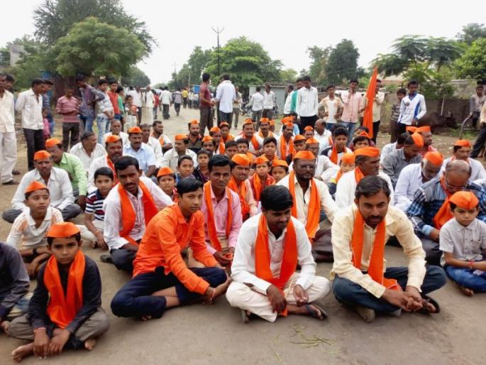 Maharashtra Bandh : Maratha Community call for shutdown over these demand | Maharashtra Bandh : मराठा समाजाचं 'या' मागण्यांसाठी आंदोलन Maharashtra Bandh : Maratha Community call for shutdown over these demand | Maharashtra Bandh : मराठा समाजाचं 'या' मागण्यांसाठी आंदोलन
