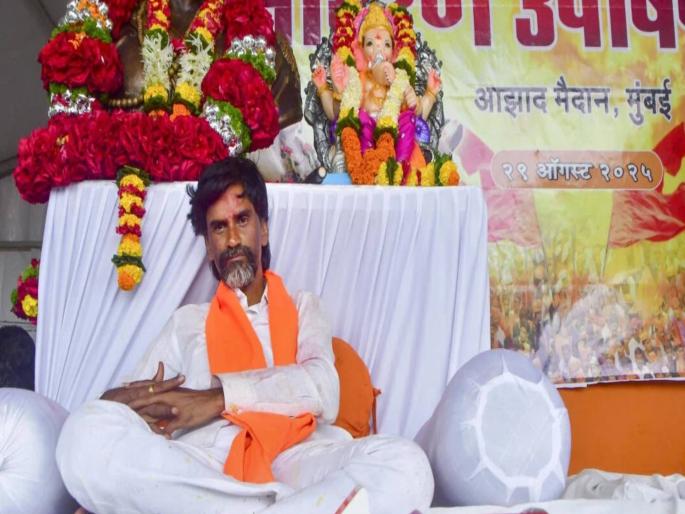 Maratha Morcha Chief Minister, your time is not up, Maharashtra will come to Mumbai, take a decision now; Manoj Jarange's warning | Maratha Morcha : मुख्यमंत्री साहेब, तुमच्या हातातली वेळ गेलेली नाही, महाराष्ट्र मुंबईत यायला निघण्याआधी निर्णय घ्या; मनोज जरांगेंचा इशारा Maratha Morcha Chief Minister, your time is not up, Maharashtra will come to Mumbai, take a decision now; Manoj Jarange's warning | Maratha Morcha : मुख्यमंत्री साहेब, तुमच्या हातातली वेळ गेलेली नाही, महाराष्ट्र मुंबईत यायला निघण्याआधी निर्णय घ्या; मनोज जरांगेंचा इशारा