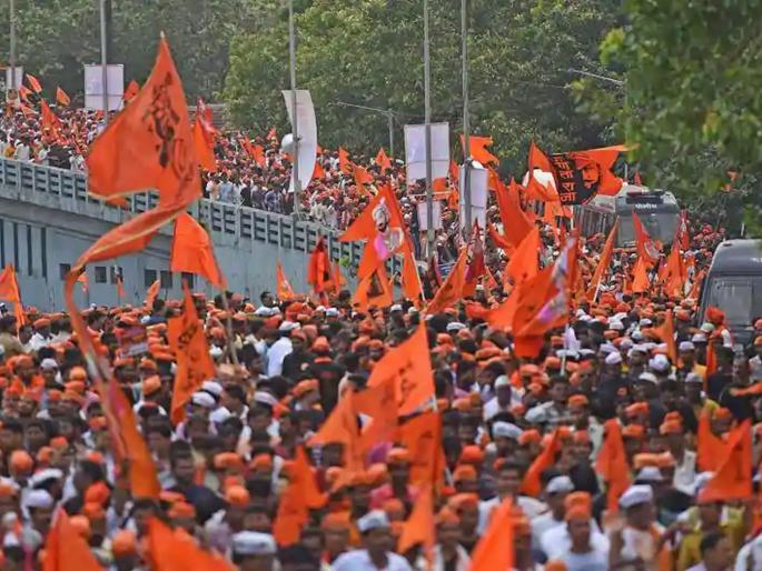 government tapping our phones alleges conveners of maratha kranti morcha | सरकारकडून मराठा मोर्चाच्या कार्यकर्त्यांचे फोन टॅप होताहेत; समन्वयकांचा गंभीर आरोप government tapping our phones alleges conveners of maratha kranti morcha | सरकारकडून मराठा मोर्चाच्या कार्यकर्त्यांचे फोन टॅप होताहेत; समन्वयकांचा गंभीर आरोप