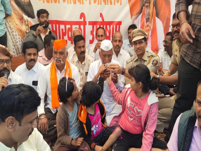 Maratha community on 20th of January reservation wari, chain hunger strike in Satara suspended | मराठा समाजाची २० जानेवारीला आरक्षण वारी, साताऱ्यातील साखळी उपोषण स्थगित Maratha community on 20th of January reservation wari, chain hunger strike in Satara suspended | मराठा समाजाची २० जानेवारीला आरक्षण वारी, साताऱ्यातील साखळी उपोषण स्थगित