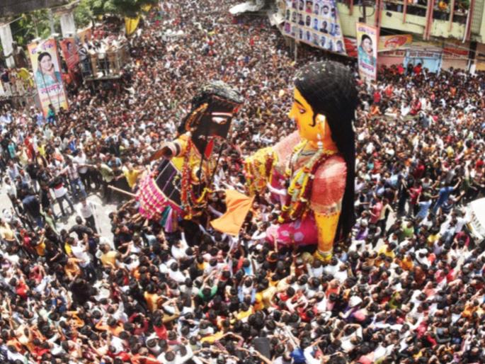 'Eda pida...disease...carry evil tendencies and calamities' | ‘ईडा पिडा... रोगराई... दुष्ट प्रवृत्ती आणि संकटांना घेऊन जा गे मारबत’ 'Eda pida...disease...carry evil tendencies and calamities' | ‘ईडा पिडा... रोगराई... दुष्ट प्रवृत्ती आणि संकटांना घेऊन जा गे मारबत’