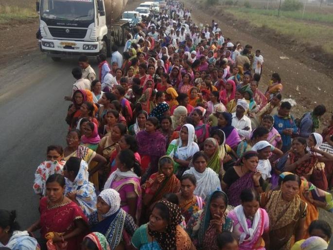 85 kms travel foot for ownership plots | मालकी पट्ट्यांसाठी ८५ किलोमीटर पायी यात्रा  85 kms travel foot for ownership plots | मालकी पट्ट्यांसाठी ८५ किलोमीटर पायी यात्रा