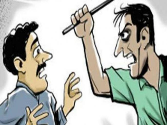 Water supply worker beaten up by corporator son in Majalgaon; Deprivation of staff at work | नगरसेवक पुत्राकडून पाणीपुरवठा कर्मचाऱ्यास मारहाण; कर्मचाऱ्यांच्या कामावर बहिष्काराने माजलगावात निर्जळी Water supply worker beaten up by corporator son in Majalgaon; Deprivation of staff at work | नगरसेवक पुत्राकडून पाणीपुरवठा कर्मचाऱ्यास मारहाण; कर्मचाऱ्यांच्या कामावर बहिष्काराने माजलगावात निर्जळी