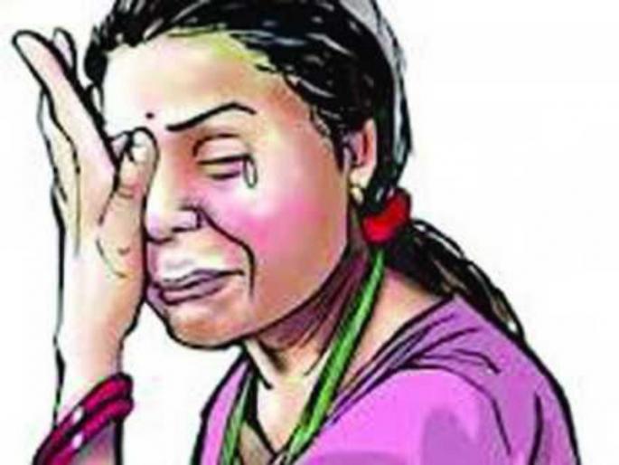 Cruel act by doctors Woman beaten during delivery case filed against doctor 3 days after the incident | दौंडमध्ये डॉक्टरांकडून निर्दयी कृत्य! प्रसुती दरम्यान महिलेला मारहाण, घटनेच्या ३ दिवसानंतर गुन्हा दाखल Cruel act by doctors Woman beaten during delivery case filed against doctor 3 days after the incident | दौंडमध्ये डॉक्टरांकडून निर्दयी कृत्य! प्रसुती दरम्यान महिलेला मारहाण, घटनेच्या ३ दिवसानंतर गुन्हा दाखल