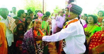 Marriage of orphan girl | अनाथ मुलीचा धूमधडाक्यात विवाह Marriage of orphan girl | अनाथ मुलीचा धूमधडाक्यात विवाह