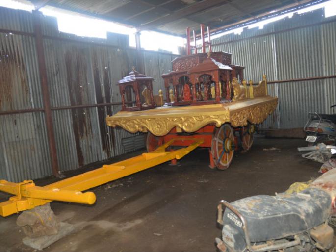 Bhargukulavanshya Markandeya Mahamuni's chariot arranged in Solapur! | सोलापूरातील भृगुकुलवंशीय मार्कंडेय महामुनींचा रथ सजतोय...!