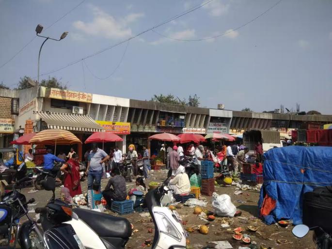 Gas shortage! Farmers in Pune market yard hungry for tea and biscuits; restaurant closed | गॅस तुटवडा! पुणे मार्केटयार्डातील शेतकऱ्यांची भूक चहा बिस्किटांवर; उपहारगृह पडली बंद Gas shortage! Farmers in Pune market yard hungry for tea and biscuits; restaurant closed | गॅस तुटवडा! पुणे मार्केटयार्डातील शेतकऱ्यांची भूक चहा बिस्किटांवर; उपहारगृह पडली बंद