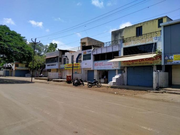 Strictly closed in the market yard to support the farmers | Bharat Bandh: शेतकऱ्यांना पाठिंब्यासाठी मार्केटयार्डात कडकडीत बंद Strictly closed in the market yard to support the farmers | Bharat Bandh: शेतकऱ्यांना पाठिंब्यासाठी मार्केटयार्डात कडकडीत बंद