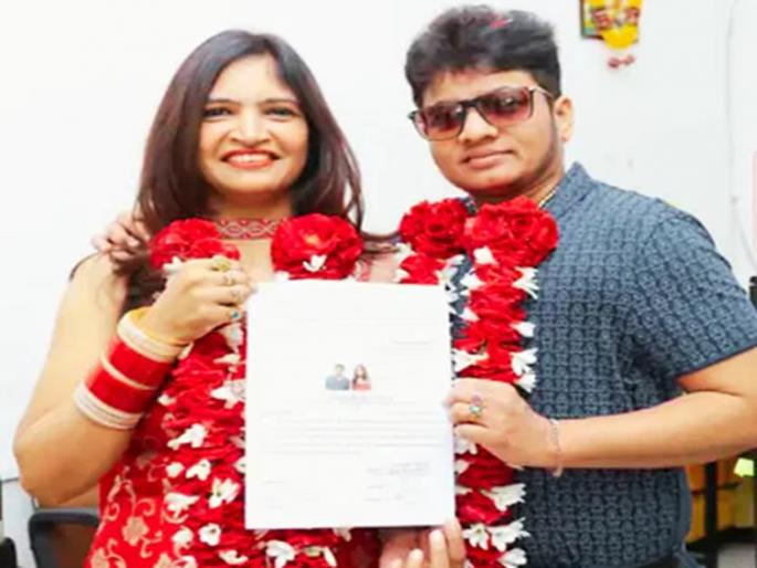The woman became a man and now married to her sisters friend | महिलेचा पुरुष झाला अन् आता बहिणीच्या मैत्रिणीशी बांधली लग्नगाठ; देशातील पहिली घटना! The woman became a man and now married to her sisters friend | महिलेचा पुरुष झाला अन् आता बहिणीच्या मैत्रिणीशी बांधली लग्नगाठ; देशातील पहिली घटना!
