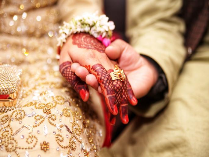Beware Thieves enter wedding ceremony Jewellery worth six lakhs stolen from bridal party | सावधान! लग्नसमारंभातही चोरट्यांचा शिरकाव; वधू पक्षाकडील सहा लाखांचे दागिने लंपास Beware Thieves enter wedding ceremony Jewellery worth six lakhs stolen from bridal party | सावधान! लग्नसमारंभातही चोरट्यांचा शिरकाव; वधू पक्षाकडील सहा लाखांचे दागिने लंपास