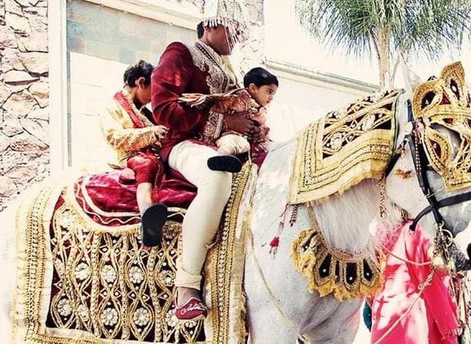 Groom paid a fine of Rs. 500 on horseback | नवरदेवाने घोड्यावरूनच भरला ५०० रुपये दंड