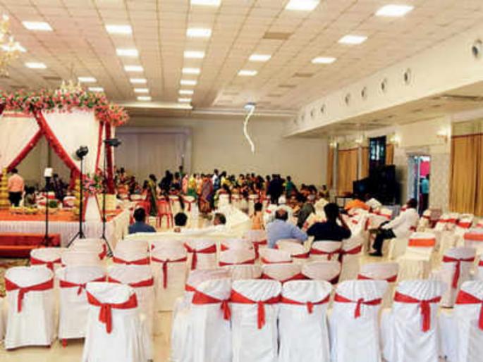 Sword of corona restrictions on Pune citizens? Municipal and district administration are likely to take a big decision | पुणेकरांवर पुन्हा कोरोना निर्बंधांची टांगती तलवार? जिल्हा प्रशासन मोठा निर्णय घेण्याची शक्यता