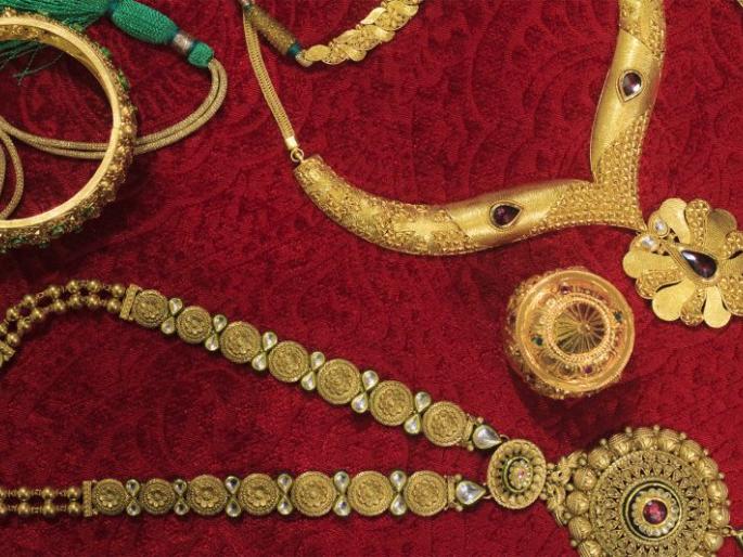8.50 lakh jewelery stolen in Nagpur wedding ceremony | नागपुरातील लग्न समारंभात ८.५० लाखाच्या दागिन्यांची चोरी