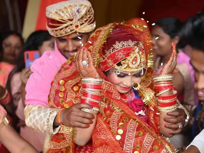 'Shubhamangal' at 4 lakh crores; This year, the turnover of clarinet events will increase, the cost of marriages will be hundreds of thousands | ‘शुभमंगल’ ४ लाख काेटींवर; यावर्षी सनईचाैघड्यांची उलाढाल वाढणार, प्रतिविवाह काेट्यवधींचा खर्च 'Shubhamangal' at 4 lakh crores; This year, the turnover of clarinet events will increase, the cost of marriages will be hundreds of thousands | ‘शुभमंगल’ ४ लाख काेटींवर; यावर्षी सनईचाैघड्यांची उलाढाल वाढणार, प्रतिविवाह काेट्यवधींचा खर्च