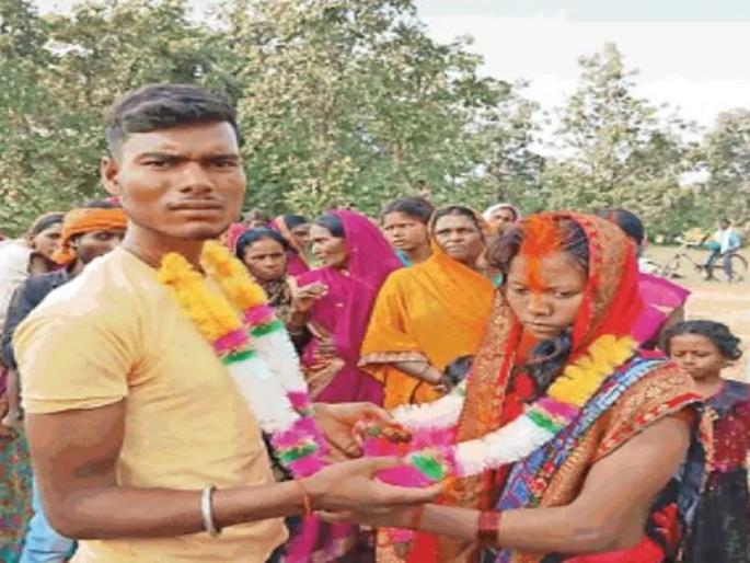 Nephew's affaire with aunty, uncle caught them in room secretly! First cried, hit nephew, then married both | भाच्याचा मामीवर जीव जडला, मामाने खोलीत गुपचूप पकडला! आधी रडला, भाच्याला फटकावला, नंतर... Nephew's affaire with aunty, uncle caught them in room secretly! First cried, hit nephew, then married both | भाच्याचा मामीवर जीव जडला, मामाने खोलीत गुपचूप पकडला! आधी रडला, भाच्याला फटकावला, नंतर...