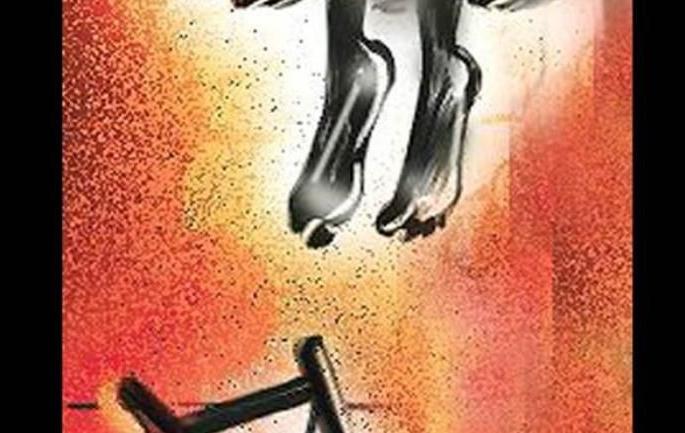 In Nagpur, a married woman committed suicide due to unbearable suffering of her father-in-law | नागपुरात सासरचा त्रास असह्य झाल्याने विवाहितेची आत्महत्या In Nagpur, a married woman committed suicide due to unbearable suffering of her father-in-law | नागपुरात सासरचा त्रास असह्य झाल्याने विवाहितेची आत्महत्या