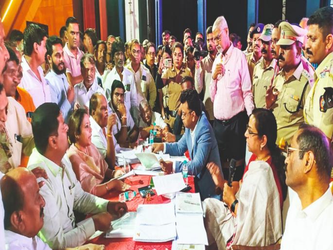 pune news all party activists aggressive over population division to change reservation | आरक्षण बदलण्यासाठी लोकसंख्येच्या विभाजनावरून सर्वपक्षीय कार्यकर्ते आक्रमक pune news all party activists aggressive over population division to change reservation | आरक्षण बदलण्यासाठी लोकसंख्येच्या विभाजनावरून सर्वपक्षीय कार्यकर्ते आक्रमक