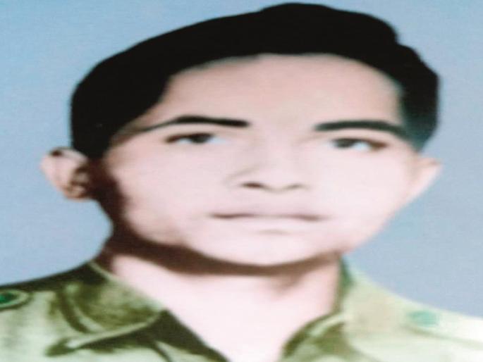 We shouted! : A shocking young man, Maruti Jawale | शूरा आम्ही वंदिले! : शत्रूंच्या मनात धडकी भरविणारा जवान, मारूती जावळे We shouted! : A shocking young man, Maruti Jawale | शूरा आम्ही वंदिले! : शत्रूंच्या मनात धडकी भरविणारा जवान, मारूती जावळे