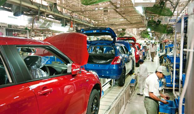 Maruti Suzuki also faces a recession; 1000 employees lost jobs | मारुती सुझुकीलाही मंदीचा विळखा; 1000 कर्मचाऱ्यांची कपात