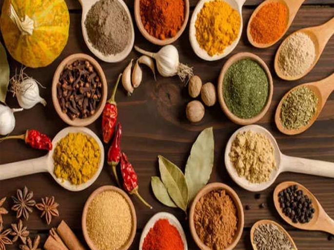 Inflation in spices; 25 per cent increase in rates | मसाल्याला महागाईचा तडका! २५ टक्क्यांनी वाढले दर; स्वयंपाक करावा की नाही, गृहिणींना पडला प्रश्न Inflation in spices; 25 per cent increase in rates | मसाल्याला महागाईचा तडका! २५ टक्क्यांनी वाढले दर; स्वयंपाक करावा की नाही, गृहिणींना पडला प्रश्न