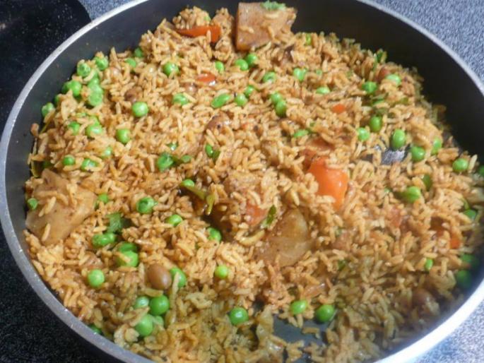here is tasty recipe of Masalebhat | असा चवदार मसालेभात करा की सगळे बोटं चाटत राहतील 