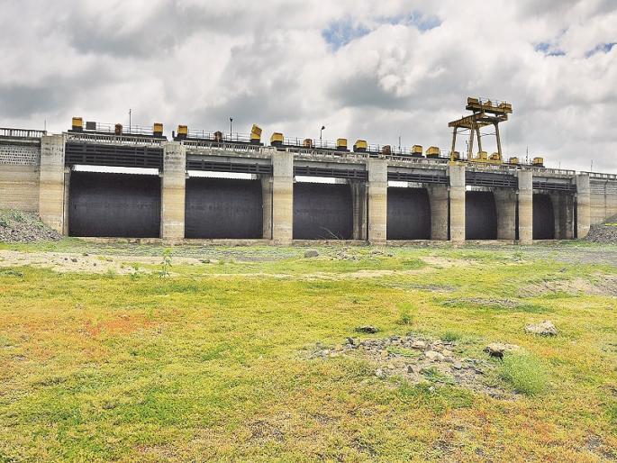 All projects in Latur district dry! | लातूर जिल्ह्यातील सर्व प्रकल्प कोरडे!