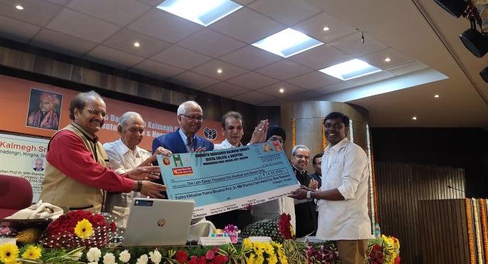 Creatively Wooze the World: The Mantra of Dr. Raghunath Mashelkar | कल्पकतेने जग जिंका : डॉ.रघुनाथ माशेलकर यांचा मंत्र Creatively Wooze the World: The Mantra of Dr. Raghunath Mashelkar | कल्पकतेने जग जिंका : डॉ.रघुनाथ माशेलकर यांचा मंत्र