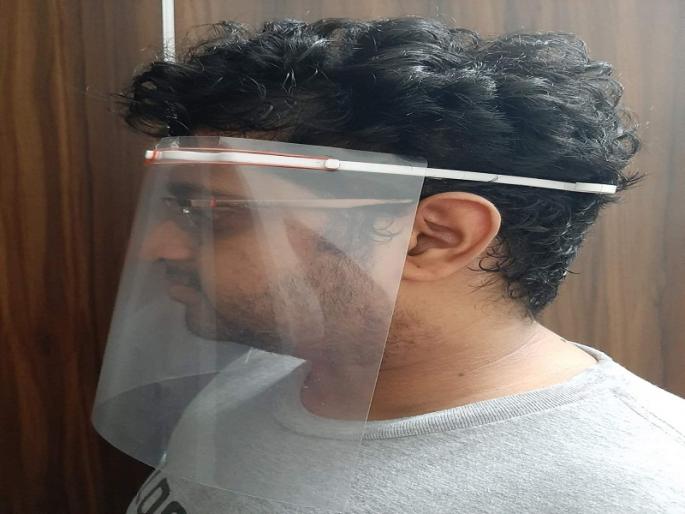 Karan Chafaker from Thane made a quad mask on 3D printers for doctors and police | ठाण्याच्या करण चाफेकरने डॉक्टर्स आणि पोलिसांसाठी बनविले थ्रीडी प्रिंटरवर कोवेड मास्क Karan Chafaker from Thane made a quad mask on 3D printers for doctors and police | ठाण्याच्या करण चाफेकरने डॉक्टर्स आणि पोलिसांसाठी बनविले थ्रीडी प्रिंटरवर कोवेड मास्क