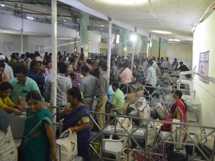 Preparations for Pune Shirur Maval are complete the administration is ready for peaceful elections | पुणे, शिरूर, मावळसाठी तयारी पूर्ण, शांततेत निवडणुकीसाठी प्रशासन सज्ज Preparations for Pune Shirur Maval are complete the administration is ready for peaceful elections | पुणे, शिरूर, मावळसाठी तयारी पूर्ण, शांततेत निवडणुकीसाठी प्रशासन सज्ज