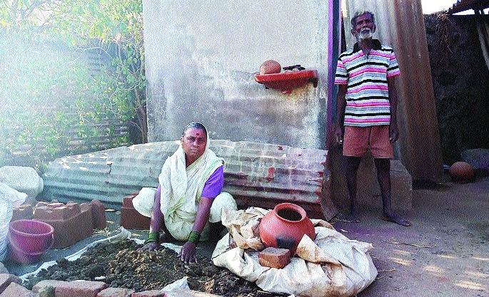 Traditional art living in modern life style | आधुनिक जीवनशैलीतही पारंपरिक कला जिवंत Traditional art living in modern life style | आधुनिक जीवनशैलीतही पारंपरिक कला जिवंत