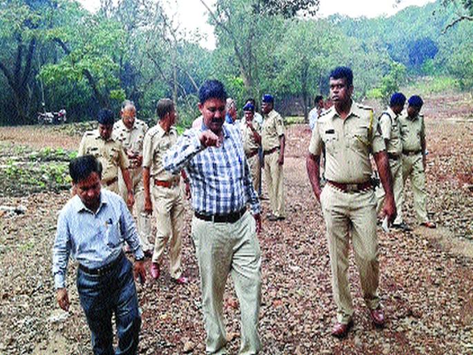 Matheran Dastururi transporters to escape; Survey of MPLA3 plot by Revenue and Forest Department | माथेरान दस्तुरीवरील वाहतूककोंडी सुटणार; एमपी ९३ प्लॉटची महसूल व वन विभागाकडून पाहणी