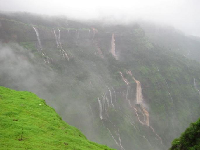 Matheran's highest rainfall in the country, SkyMate claims | माथेरानमध्ये देशातील सर्वाधिक पाऊस, स्कायमेटचा दावा Matheran's highest rainfall in the country, SkyMate claims | माथेरानमध्ये देशातील सर्वाधिक पाऊस, स्कायमेटचा दावा