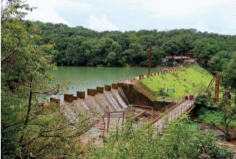 Expensive waste water is being supplied to Matheran | महागड्या अशुद्ध पाण्याचा माथेरानला होतोय पुरवठा Expensive waste water is being supplied to Matheran | महागड्या अशुद्ध पाण्याचा माथेरानला होतोय पुरवठा
