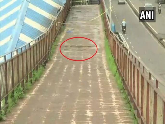 From 15 july Unsafe Matunga West footover bridge shut down for pedestrians | माटुंगा रेल्वे स्थानकाला जोडणाऱ्या पादचारी पुलाला तडे From 15 july Unsafe Matunga West footover bridge shut down for pedestrians | माटुंगा रेल्वे स्थानकाला जोडणाऱ्या पादचारी पुलाला तडे