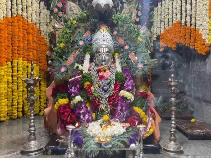 Celebration of Shri Krishna Janmashtami and Mauli's birthday with devotion | Pune Dahi Handi: आळंदीत श्रीकृष्ण जन्माष्टमी व माऊलींचा जन्मोत्सव भक्तीभावे साजरा Celebration of Shri Krishna Janmashtami and Mauli's birthday with devotion | Pune Dahi Handi: आळंदीत श्रीकृष्ण जन्माष्टमी व माऊलींचा जन्मोत्सव भक्तीभावे साजरा