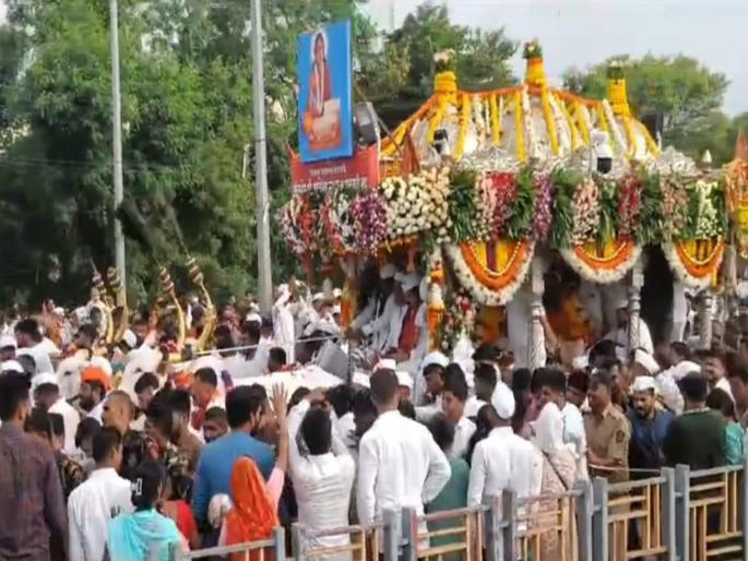 rain attends sant dnyaneshwar maharj and sant tukaram maharaj Both the palkhi will enter Pune today | माऊली अन् तुकोबांच्या स्वागताला वरूणराजाची हजेरी ! दोन्ही पालख्या आज पुण्यात दाखल होणार rain attends sant dnyaneshwar maharj and sant tukaram maharaj Both the palkhi will enter Pune today | माऊली अन् तुकोबांच्या स्वागताला वरूणराजाची हजेरी ! दोन्ही पालख्या आज पुण्यात दाखल होणार