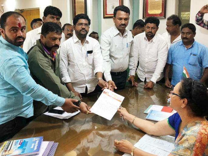 Take 50% Fee for Maratha Students; Order for the Vice Chancellors of Solapur University | मराठा विद्यार्थ्यांकडून ५० टक्केच फी घ्या; सोलापूर विद्यापीठाच्या कुलगुरूचे महाविद्यालयांना आदेश Take 50% Fee for Maratha Students; Order for the Vice Chancellors of Solapur University | मराठा विद्यार्थ्यांकडून ५० टक्केच फी घ्या; सोलापूर विद्यापीठाच्या कुलगुरूचे महाविद्यालयांना आदेश