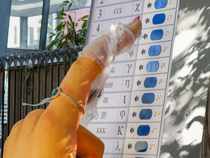 Only one woman candidate in Maval loksabha Affordability to Lok Sabha despite female rule in local bodies | स्थानिक स्वराज्य संस्थामध्ये महिलाराज असूनही लोकसभेसाठी परवड, मावळमध्ये एकच महिला उमेदवार Only one woman candidate in Maval loksabha Affordability to Lok Sabha despite female rule in local bodies | स्थानिक स्वराज्य संस्थामध्ये महिलाराज असूनही लोकसभेसाठी परवड, मावळमध्ये एकच महिला उमेदवार