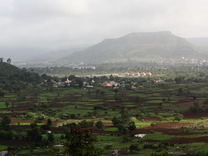 After the incident at Irshalgarh, the administration is alert; Inspection of rock-prone dangerous places in Maval | इर्शाळगड येथील घटनेनंतर प्रशासन सतर्क; मावळातील दरडप्रवण धोकादायक स्थळांची पाहणी After the incident at Irshalgarh, the administration is alert; Inspection of rock-prone dangerous places in Maval | इर्शाळगड येथील घटनेनंतर प्रशासन सतर्क; मावळातील दरडप्रवण धोकादायक स्थळांची पाहणी